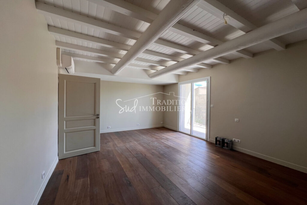 RARE ! MAUSSANE LES ALPILLES – 9 pièces – 5 chambres – 170.00 m²