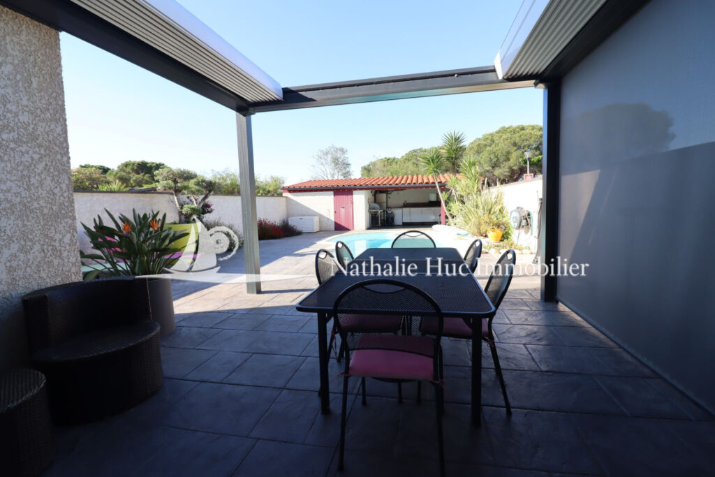 vente villa 5 Pièce(s) – 5 pièces – 4 chambres – NR voyageurs – 100.00 m²