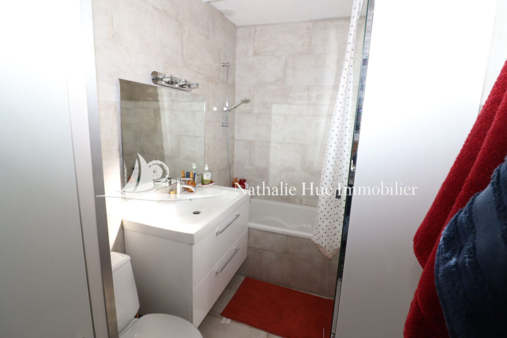 vente villa 5 Pièce(s) – 5 pièces – 4 chambres – NR voyageurs – 100.00 m²