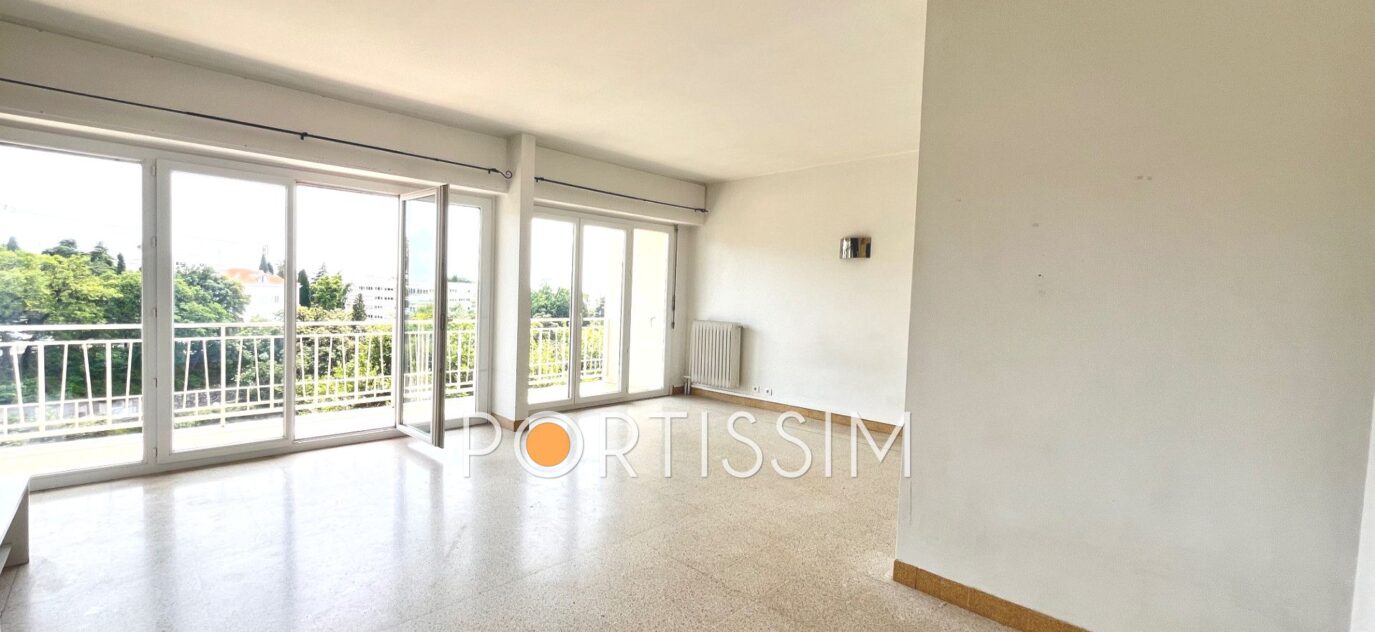 ALPES-MARITIMES (06) NICE CIMIEZ GRAND STUDIO / TERRASSE / VUE – 1 pièce – NR chambres – 41.29 m²