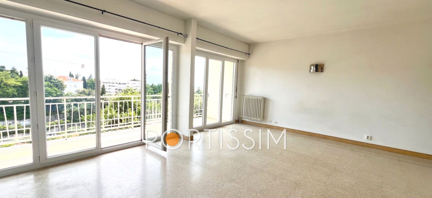 ALPES-MARITIMES (06) NICE CIMIEZ GRAND STUDIO / TERRASSE / VUE – 1 pièce – NR chambres – 41.29 m²