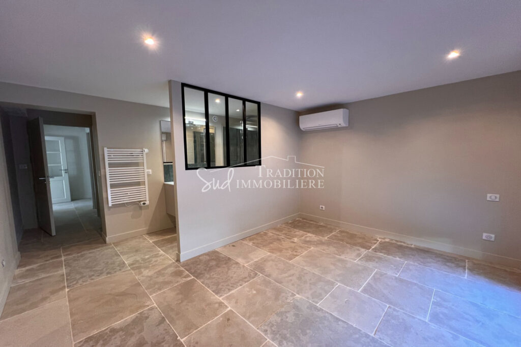 RARE ! MAUSSANE LES ALPILLES – 9 pièces – 5 chambres – 170.00 m²