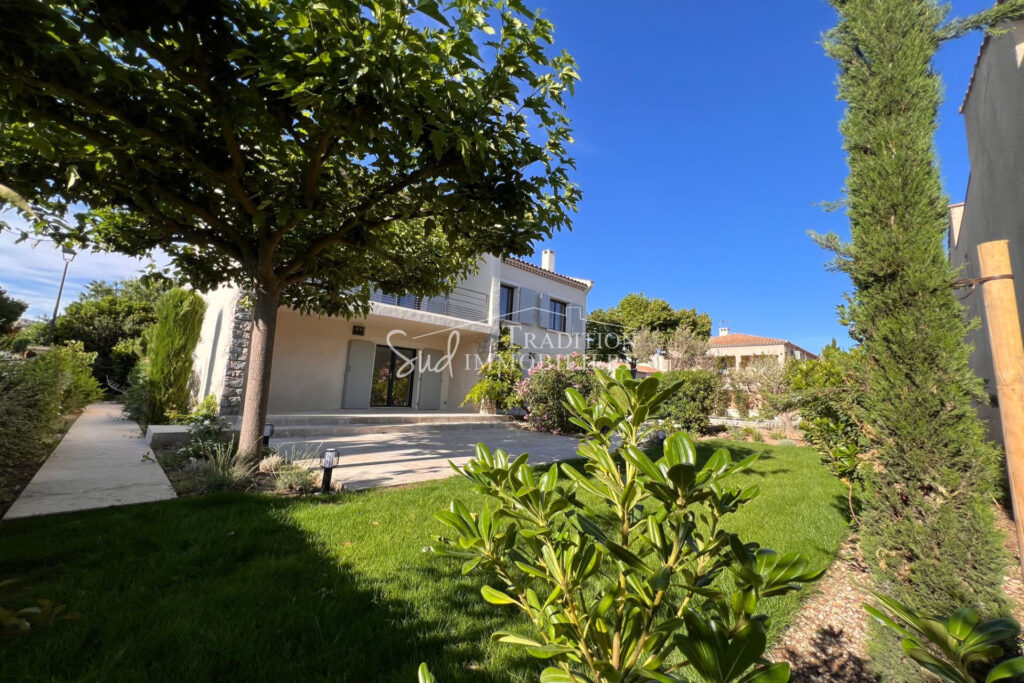 RARE ! MAUSSANE LES ALPILLES – 9 pièces – 5 chambres – 170.00 m²