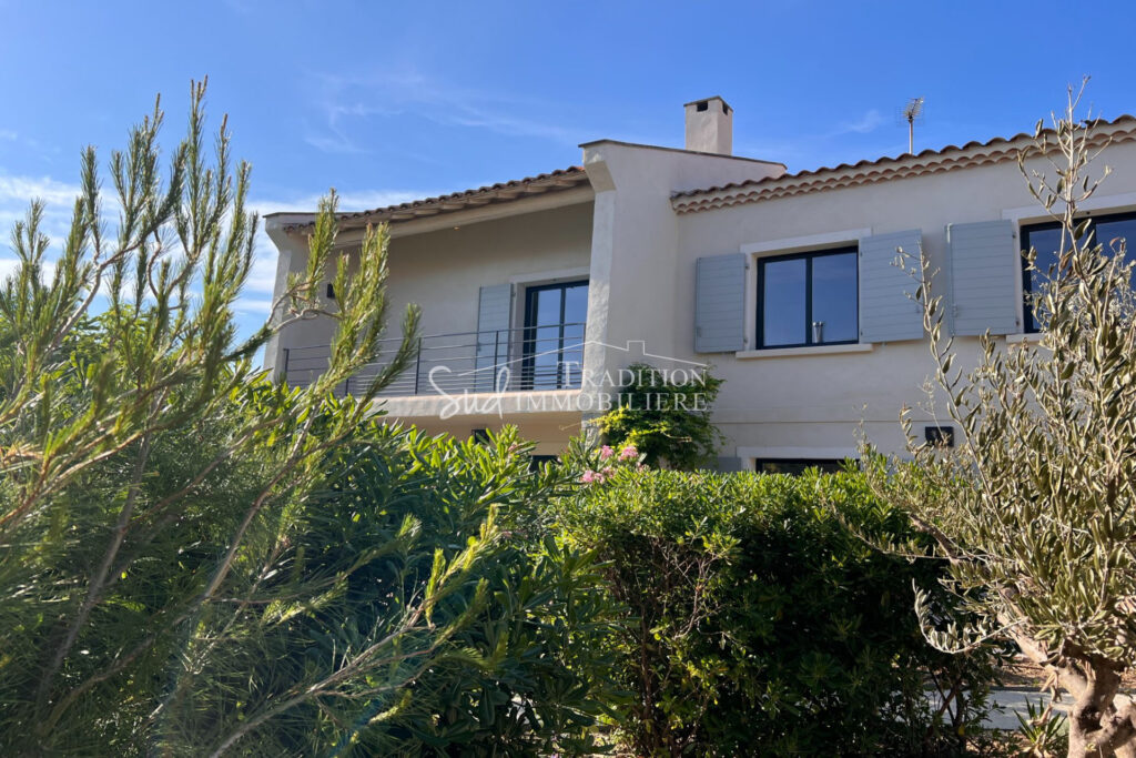 RARE ! MAUSSANE LES ALPILLES – 9 pièces – 5 chambres – 170.00 m²