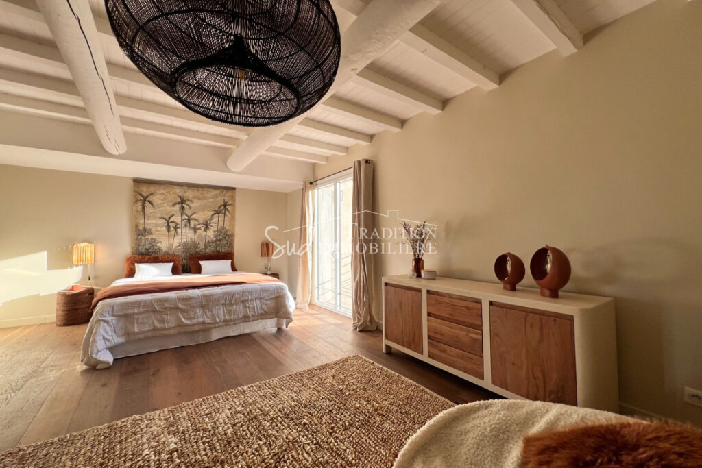 RARE ! MAUSSANE LES ALPILLES – 9 pièces – 5 chambres – 170.00 m²