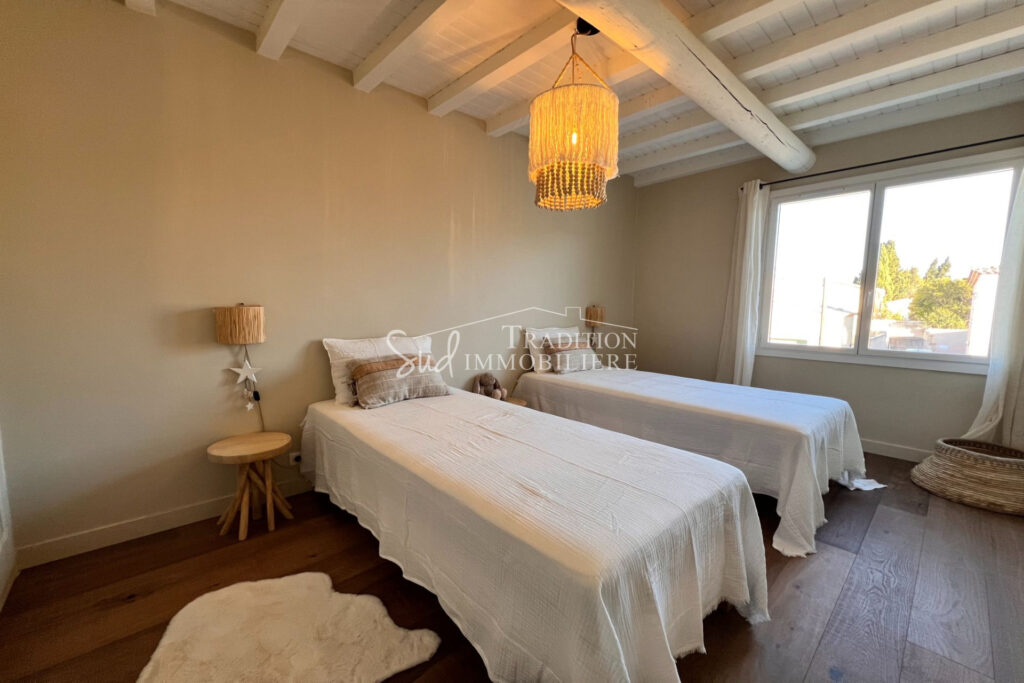 RARE ! MAUSSANE LES ALPILLES – 9 pièces – 5 chambres – 170.00 m²