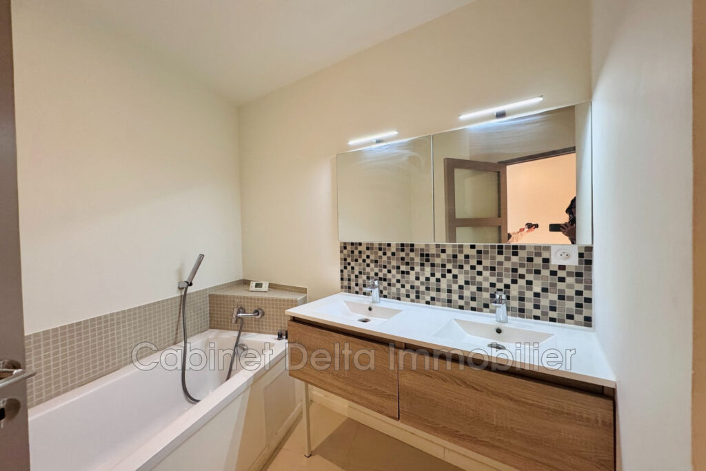 BANDOL Vue Mer – 5 pièces – 4 chambres – 130.00 m²