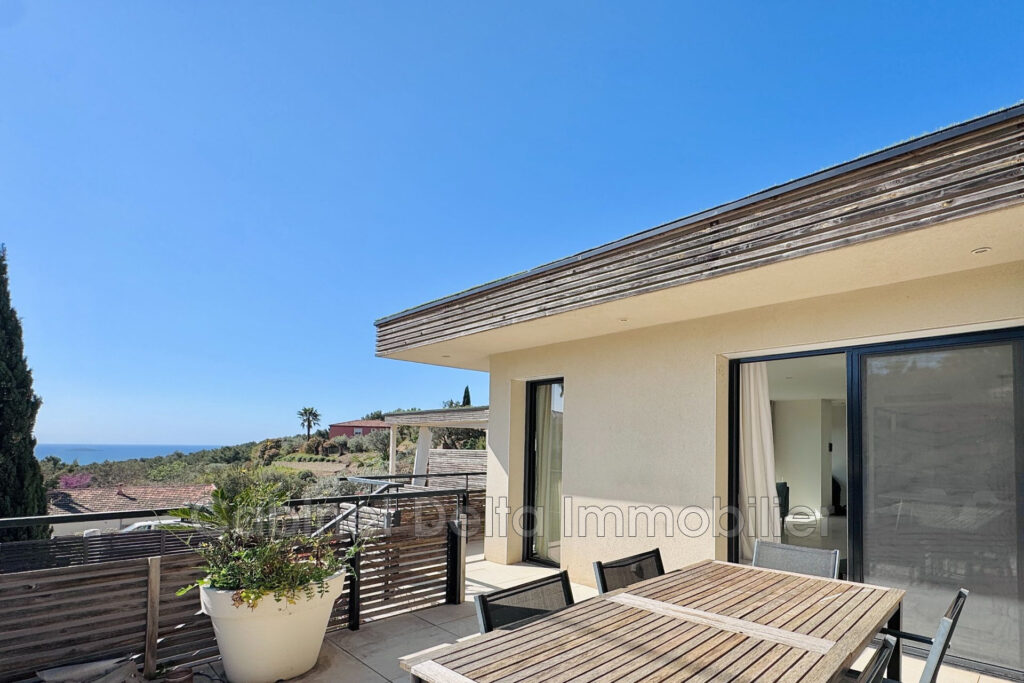 BANDOL Vue Mer – 5 pièces – 4 chambres – 130.00 m²