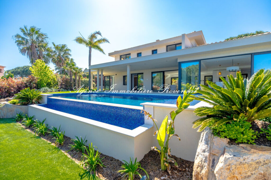 vente villa 7 Pièce(s) – 7 pièces – 6 chambres – 370.00 m²