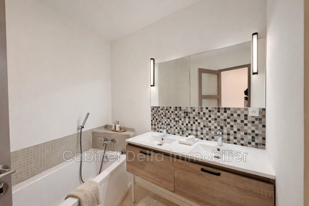 BANDOL Vue Mer – 5 pièces – 4 chambres – 130.00 m²