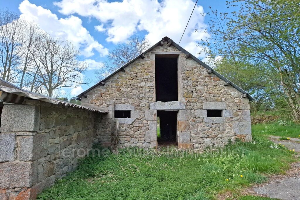vente propriété – NR pièces – NR chambres – 265.00 m²