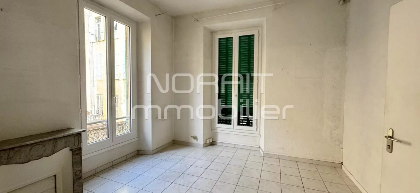 4 PIECES 77 M2 – MENTON CENTRE VILLE – GRANDE TERRASSE – 4 pièces – 3 chambres – 76.75 m²