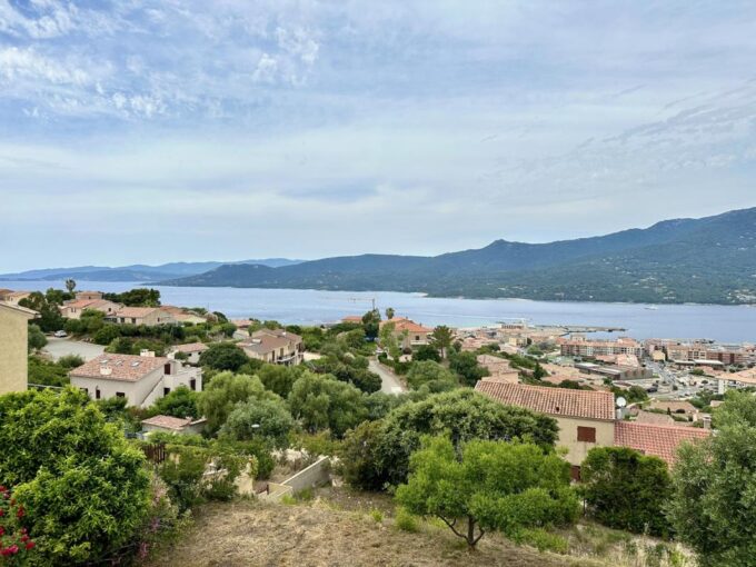 Maison à vendre à Propriano – Vue panoramique sur le golfe du Valinco – 9 pièces – 7 chambres – 258 m²