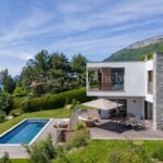 Superbe maison contemporaine à Veyrier du lac – 6 pièces – NR chambres – 320 m²