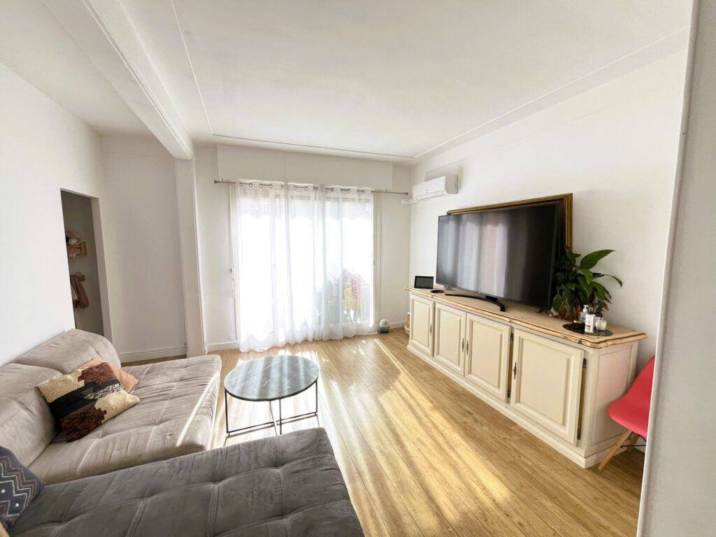 Magnifique appartement SÉCURISÉ de type 2/3 de 57 m2 travers – 3 pièces – 2 chambres – 57.1 m²