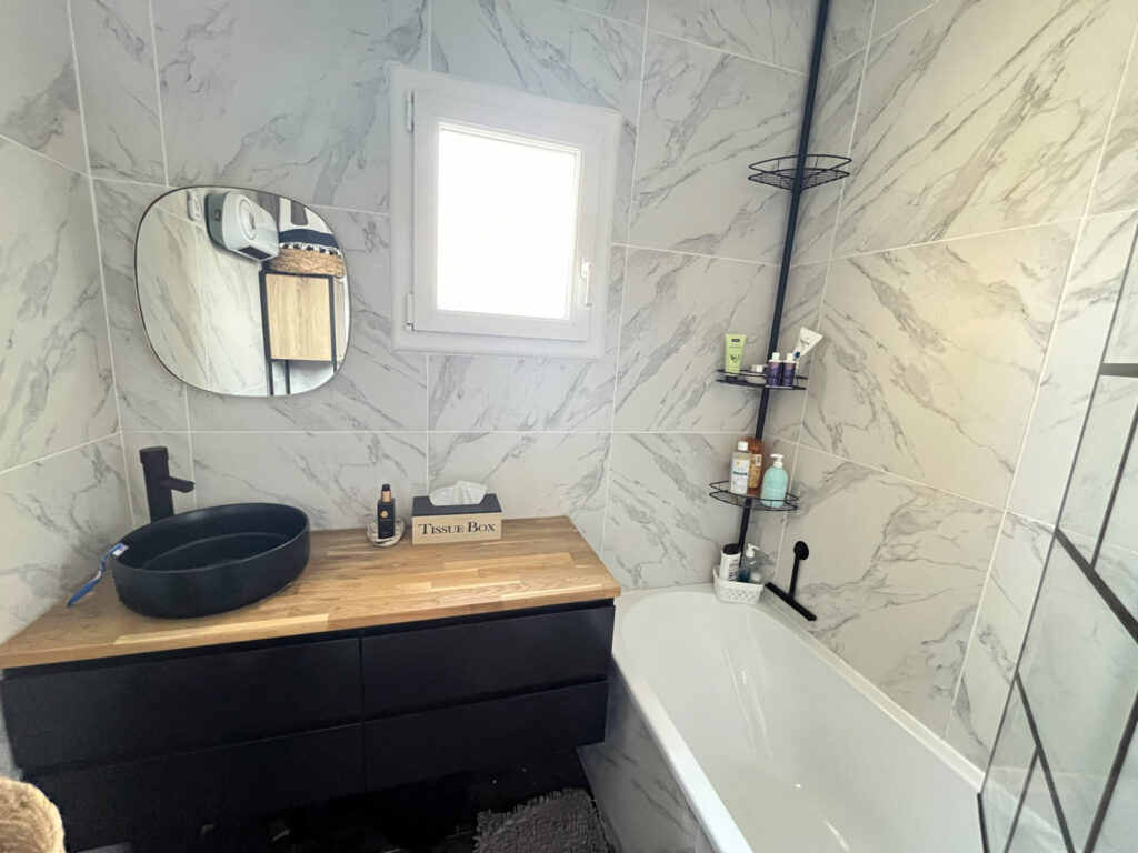 Magnifique appartement SÉCURISÉ de type 2/3 de 57 m2 travers – 3 pièces – 2 chambres – 57.1 m²