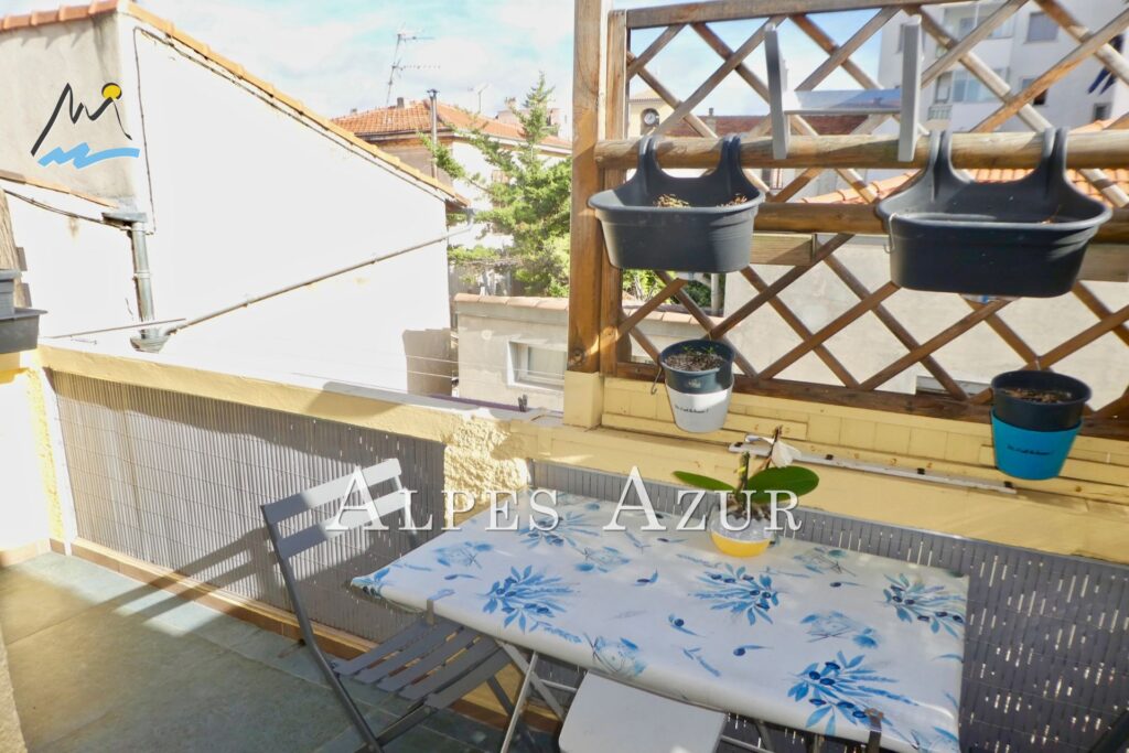 vente maison de ville 5 Pièce(s) – 5 pièces – 4 chambres – 102.00 m²