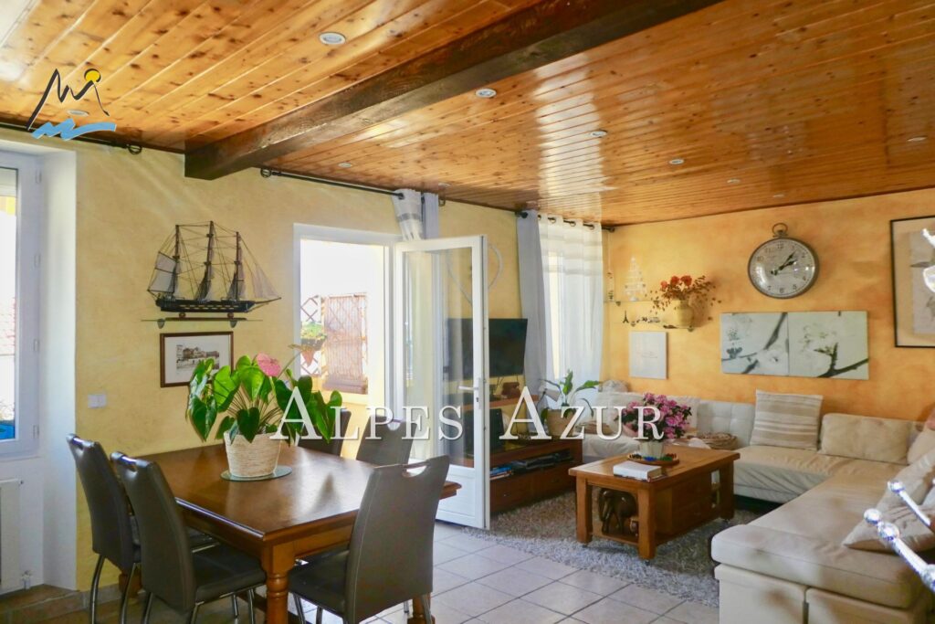 vente maison de ville 5 Pièce(s) – 5 pièces – 4 chambres – 102.00 m²