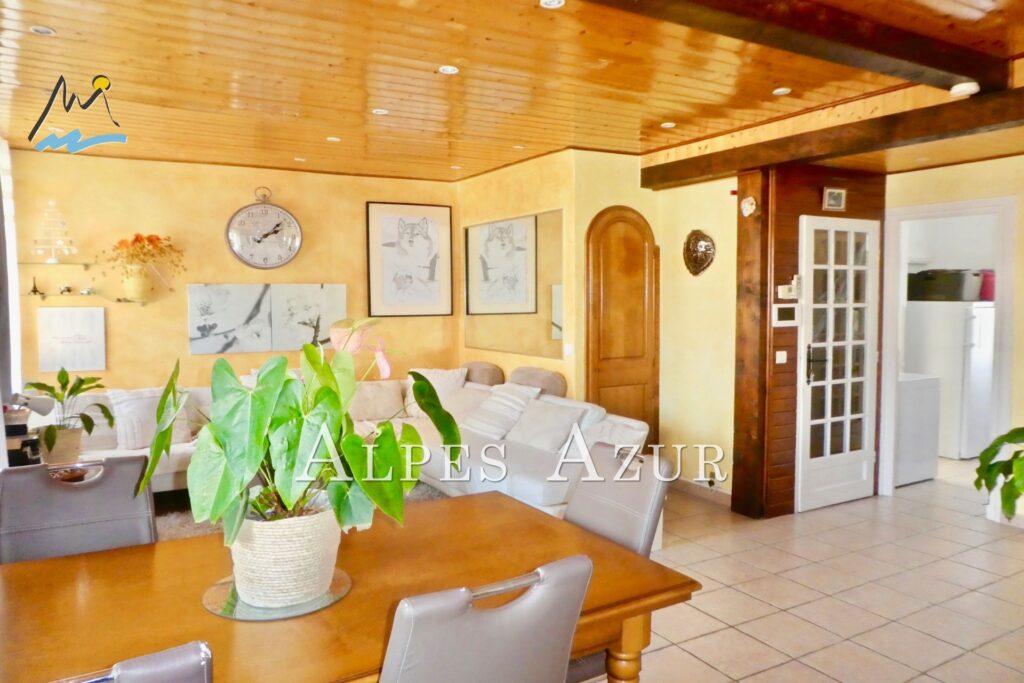 vente maison de ville 5 Pièce(s) – 5 pièces – 4 chambres – 102.00 m²