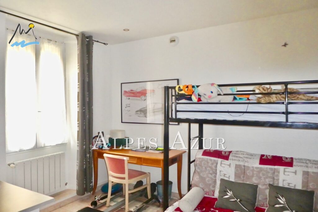 vente maison de ville 5 Pièce(s) – 5 pièces – 4 chambres – 102.00 m²