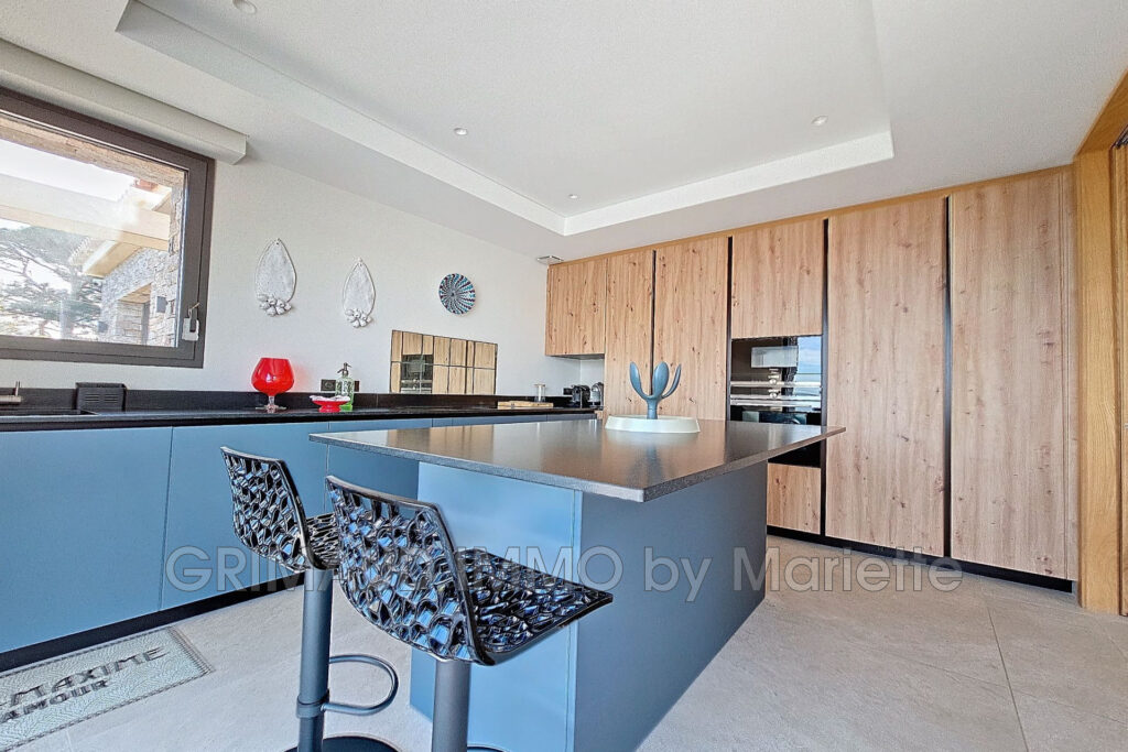 vente villa 7 Pièce(s) – 7 pièces – 5 chambres – 4  – 280.00 m²