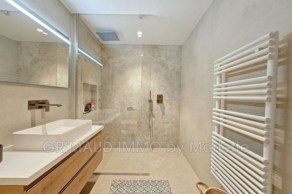 vente villa 7 Pièce(s) – 7 pièces – 5 chambres – 4  – 280.00 m²