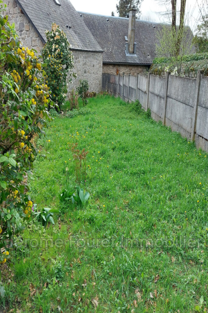 vente maison de village 3 Pièce(s) – 3 pièces – 2 chambres – 4  – 160.00 m²