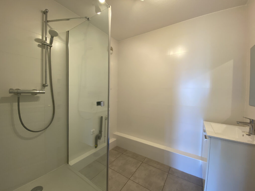 Lumineux 4/5p avec terrasse et garage – 5 pièces – 3 chambres – 107 m²