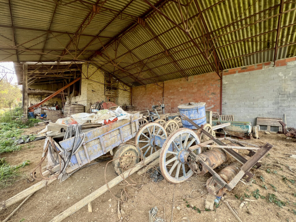 Corps de ferme à renover et ses 4ha de terres – 4 pièces – 3 chambres – 2  – 110 m²