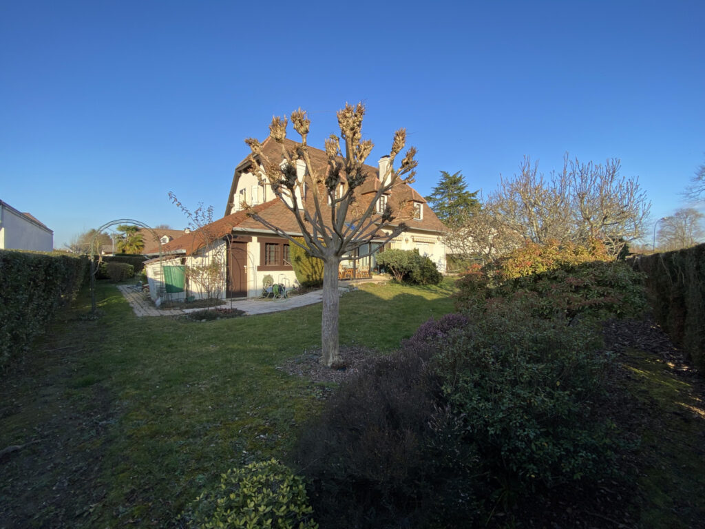 Maison 6 pièces Haut-d’Idron 185 m2 vue Pyrénées – 5 pièces – 4 chambres – 6  – 184.55 m²