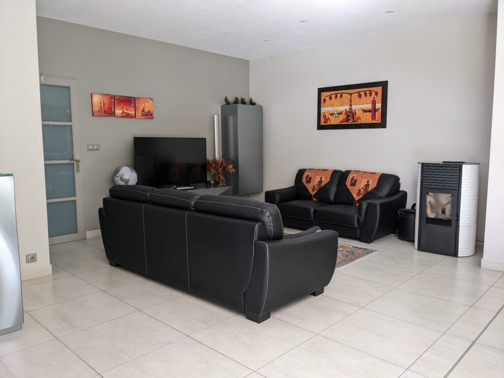 EMPLACEMENT EXCEPTIONNEL AU COEUR DU VIGNOBLE SANCERROIS – 6 pièces – 4 chambres – 4  – 215.59 m²