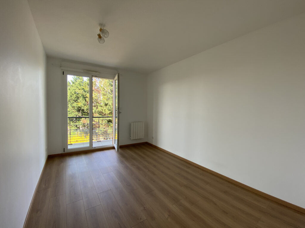 Lumineux 4/5p avec terrasse et garage – 5 pièces – 3 chambres – 107 m²