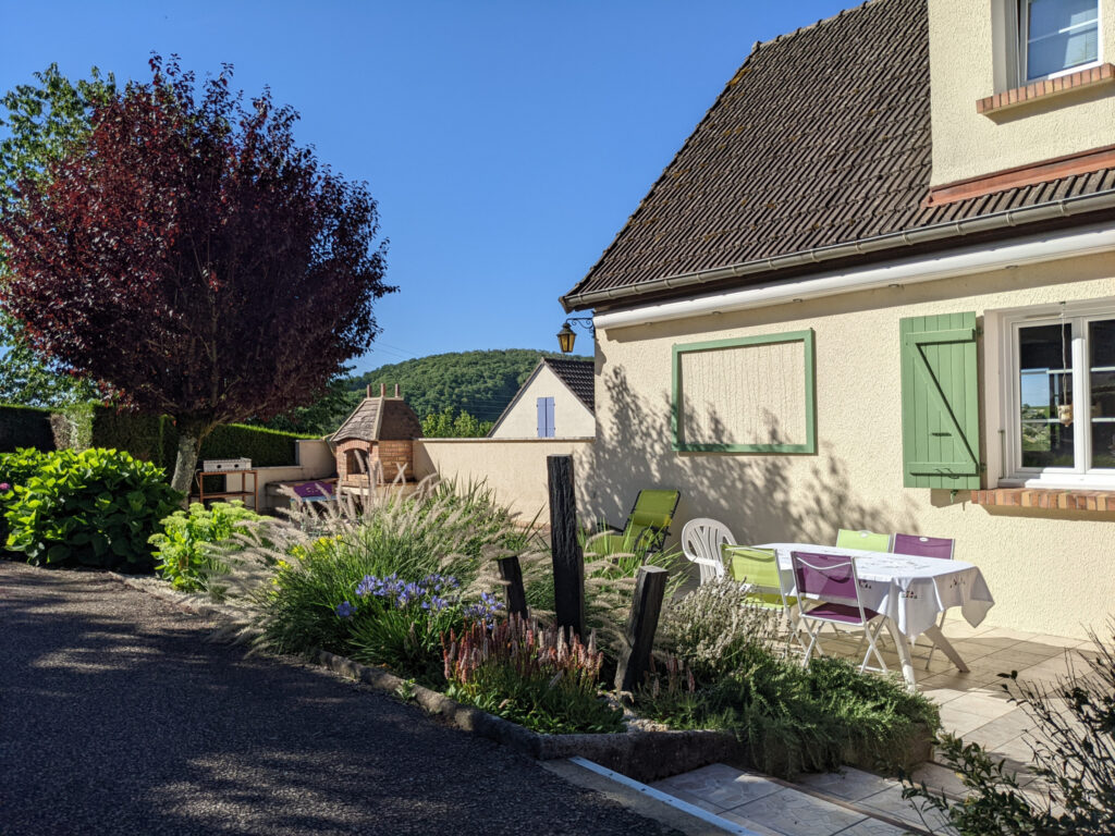 EMPLACEMENT EXCEPTIONNEL AU COEUR DU VIGNOBLE SANCERROIS – 6 pièces – 4 chambres – 4  – 215.59 m²