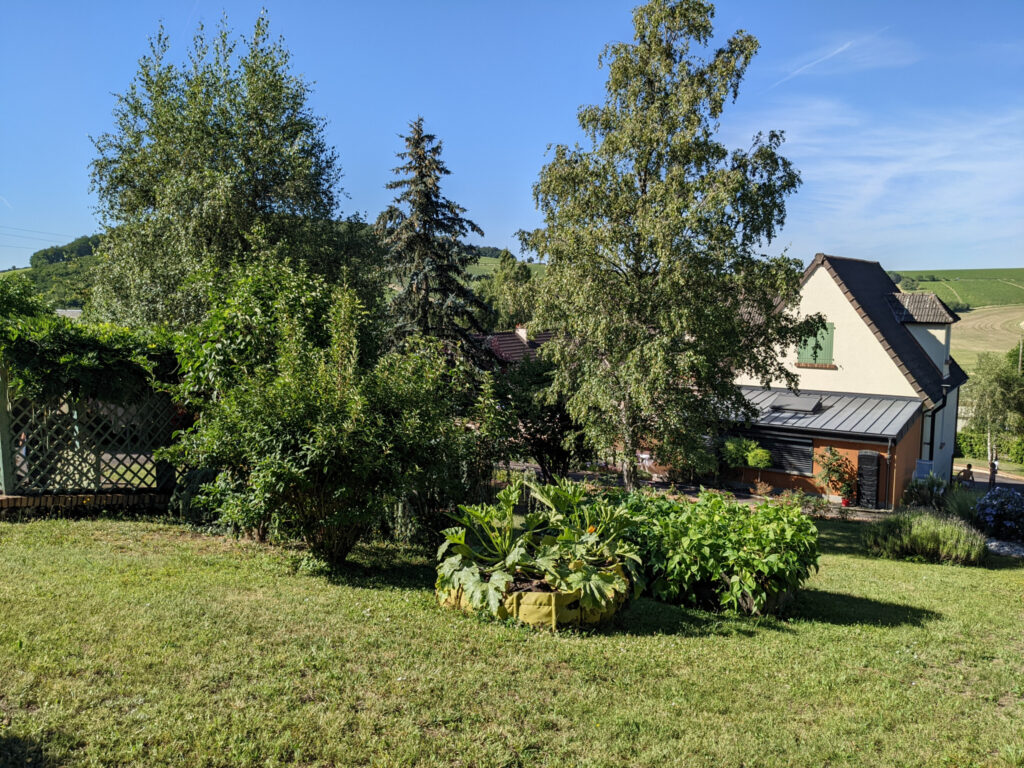 EMPLACEMENT EXCEPTIONNEL AU COEUR DU VIGNOBLE SANCERROIS – 6 pièces – 4 chambres – 4  – 215.59 m²