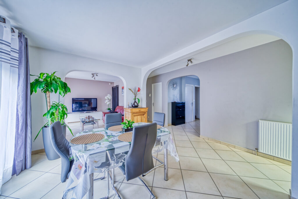 Grande Maison Familiale sur Grenoble – 6 pièces – 4 chambres – 4  – 174 m²