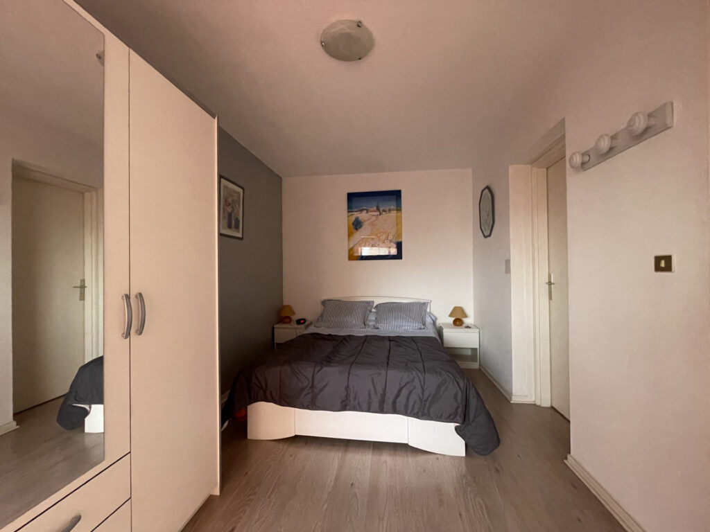 2 PIECES – L’ESTIVALIERE – CENTRE VILLE – 2 pièces – 2 chambres – 4 voyageurs – 55 m²