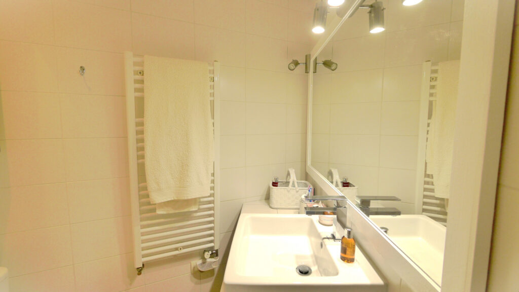 EXCLUSIVITE. CAP DE NICE – 3 pièces – 1 chambre – 2  – 77 m²