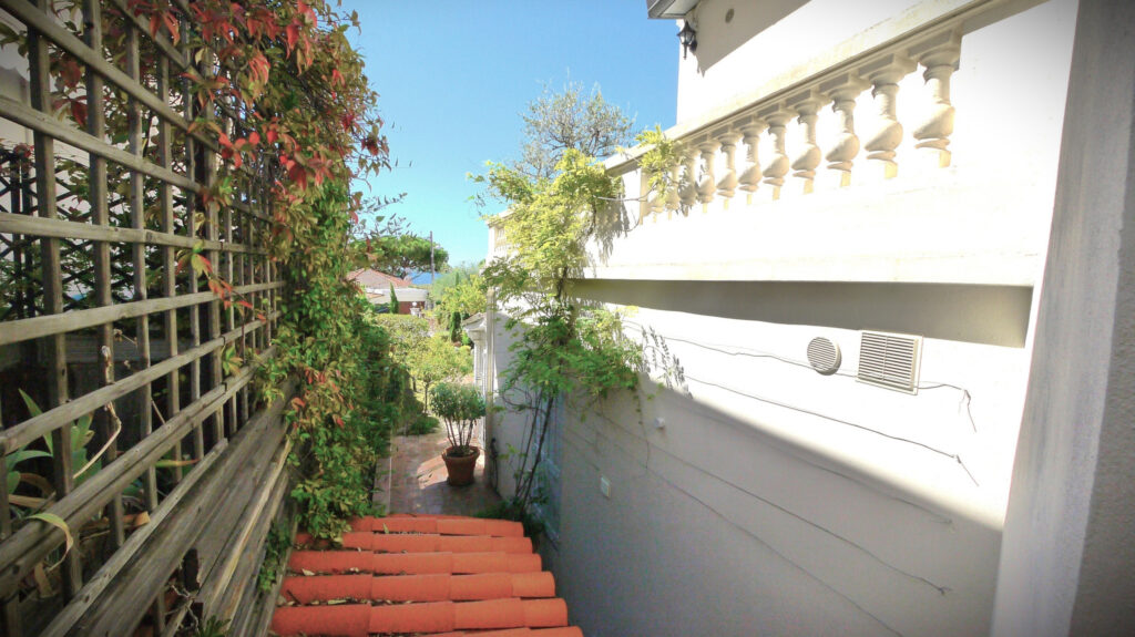 EXCLUSIVITE. CAP DE NICE – 3 pièces – 1 chambre – 2  – 77 m²