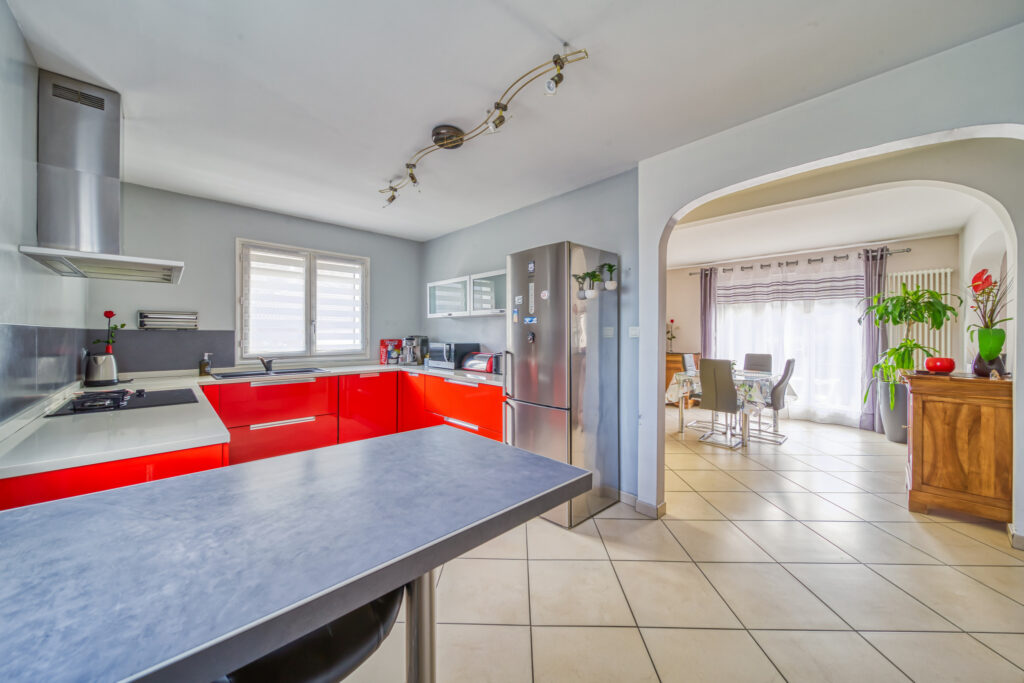 Grande Maison Familiale sur Grenoble – 6 pièces – 4 chambres – 4  – 174 m²