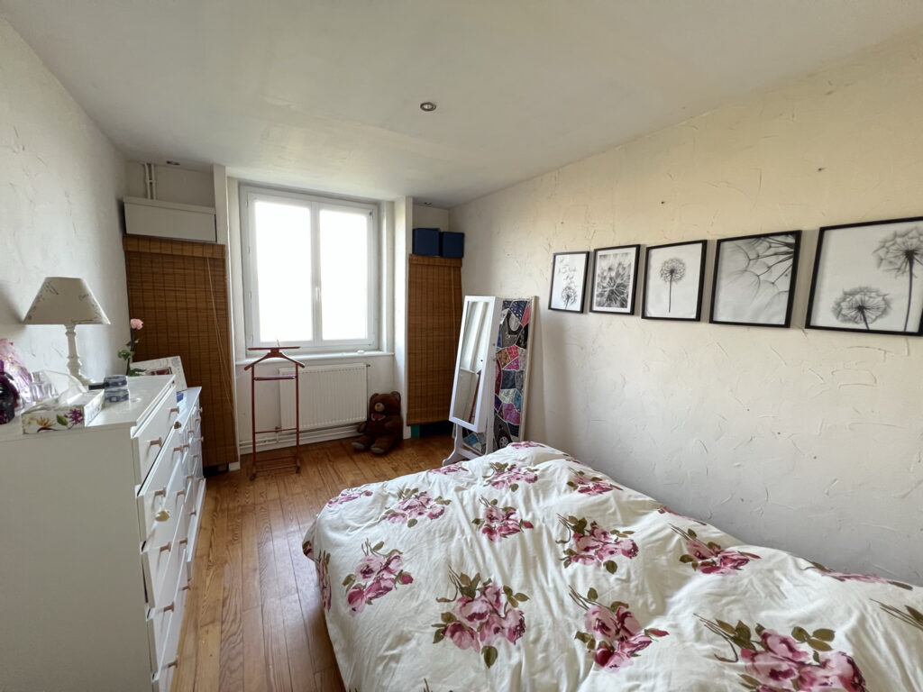 Appartement avec terrasse et terrain – 3 pièces – 2 chambres – 4  – 73 m²