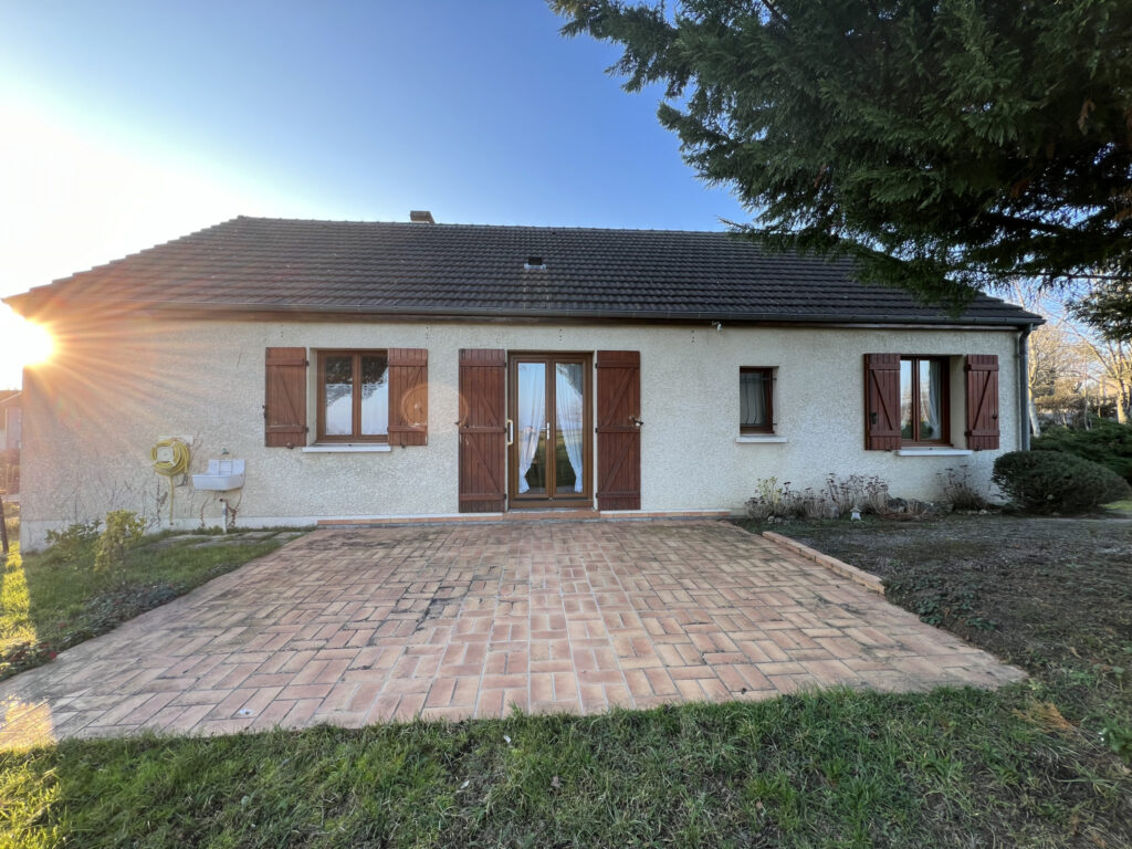 PAVILLON AVEC 3 CHAMBRES PROCHE DE TOUTES COMMODITES  – 4 pièces – 3 chambres – 4  – 88.1 m²