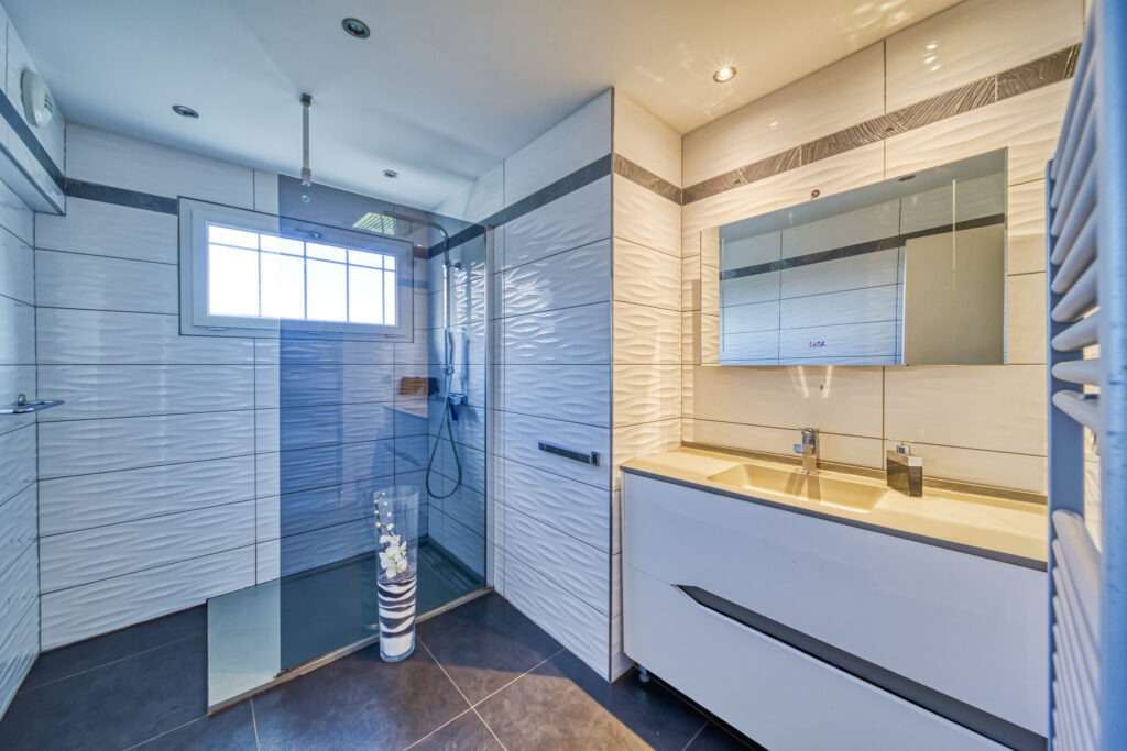 Grande Maison Familiale sur Grenoble – 6 pièces – 4 chambres – 4  – 174 m²