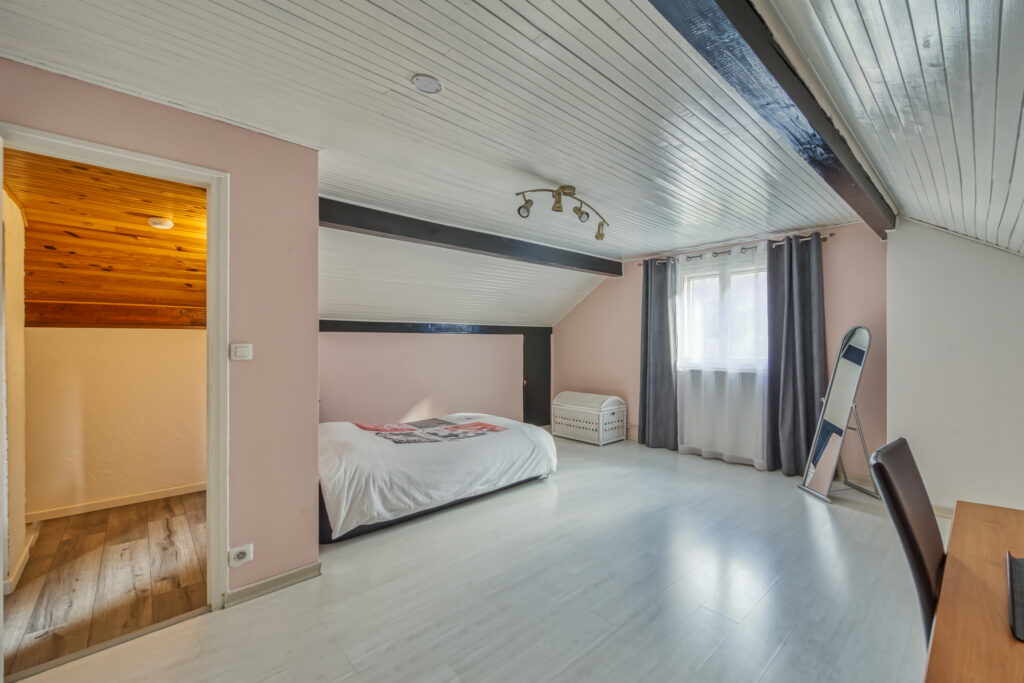 Grande Maison Familiale sur Grenoble – 6 pièces – 4 chambres – 4  – 174 m²