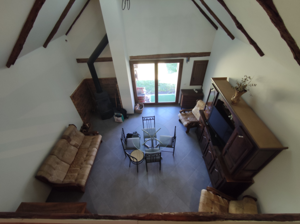 Vadeblore St Dalmas – Grange entièrement rénovée – 4 pièces – 3 chambres – NR  – 133 m²