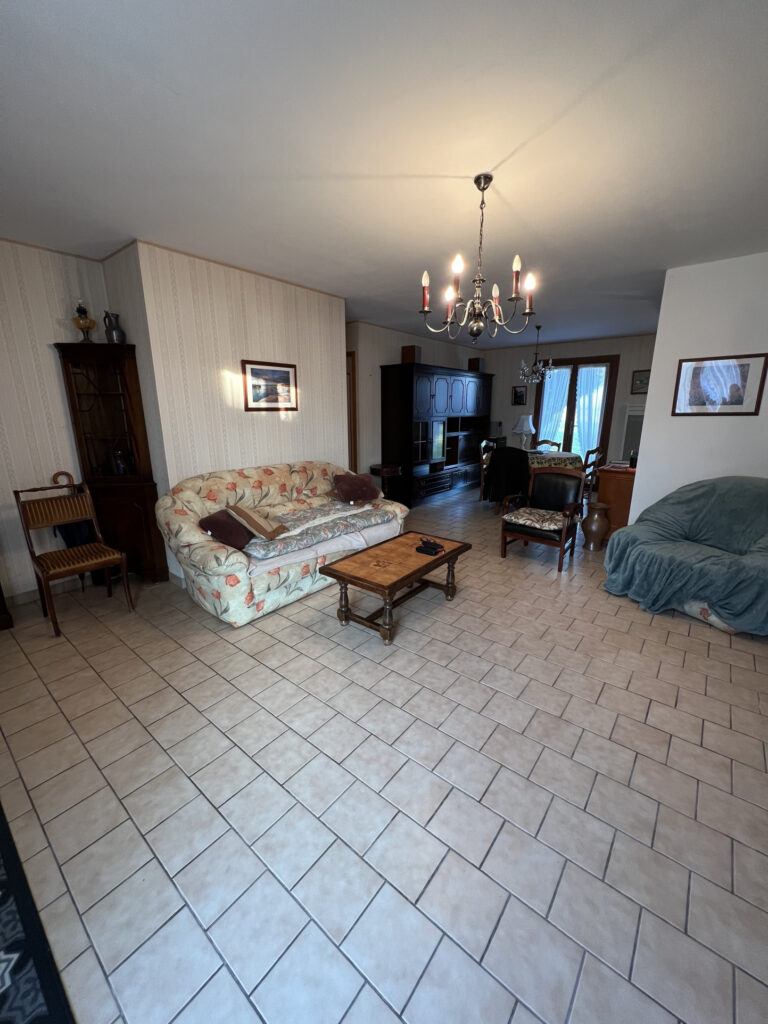 PAVILLON AVEC 3 CHAMBRES PROCHE DE TOUTES COMMODITES  – 4 pièces – 3 chambres – 4  – 88.1 m²