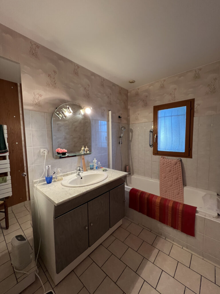 PAVILLON AVEC 3 CHAMBRES PROCHE DE TOUTES COMMODITES  – 4 pièces – 3 chambres – 4  – 88.1 m²