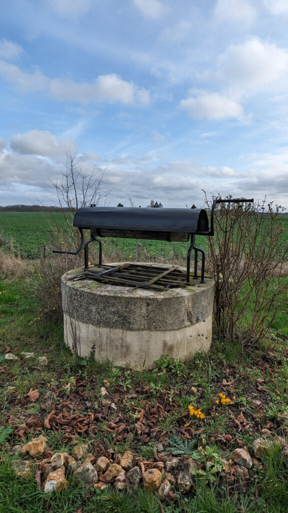 Entre Joigny et Courtenay, maison ancienne au calme – 5 pièces – 3 chambres – NR  – 132.06 m²