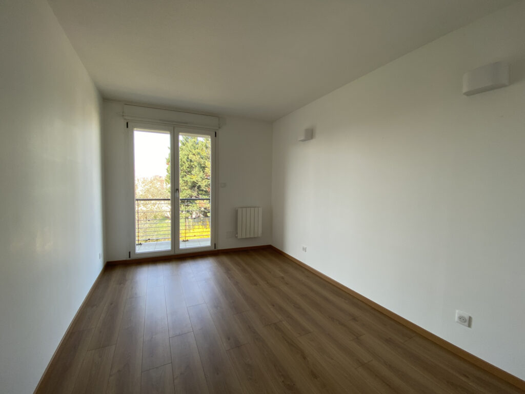 Lumineux 4/5p avec terrasse et garage – 5 pièces – 3 chambres – 107 m²