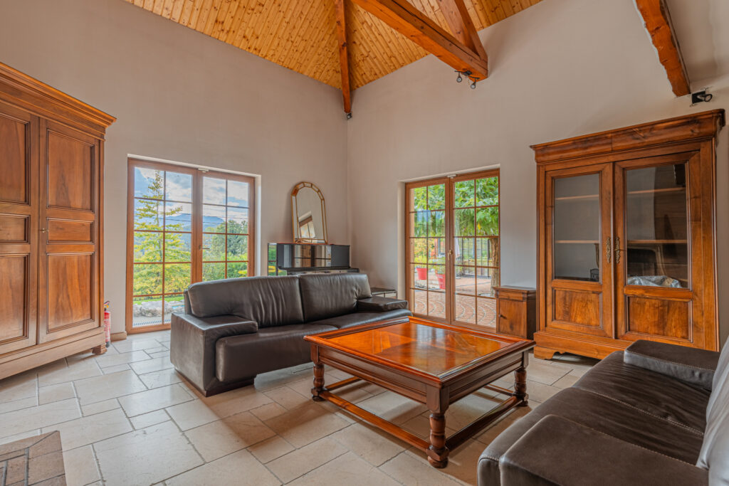 Superbe Propriété à Herbeys – Un Havre de Quiétude et de Bi – 10 pièces – 6 chambres – 4  – 432 m²