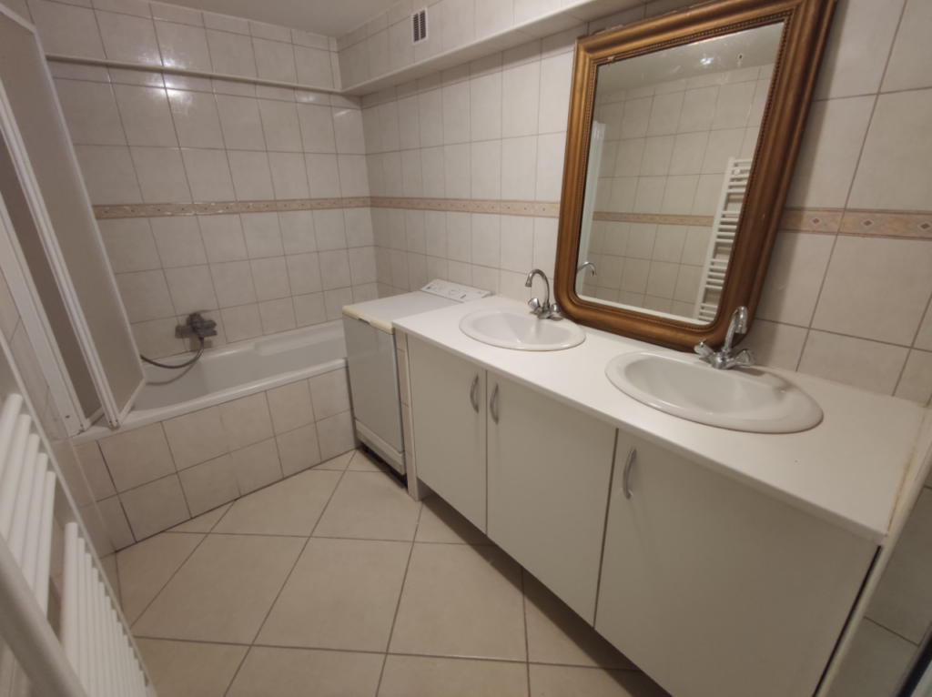 Vadeblore St Dalmas – Grange entièrement rénovée – 4 pièces – 3 chambres – NR  – 133 m²